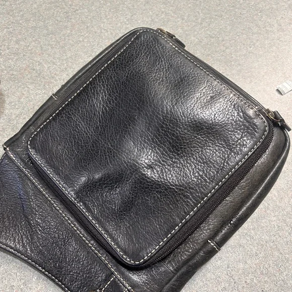 Vintage fossil, pebble leather, black sling bag/saddle bag, Crossbody - Picture 8 of 11